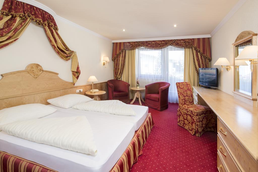 Hotel Jenbacherhof B&B 객실 사진